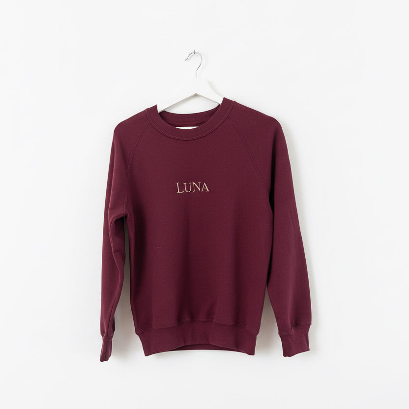 Burgundy Sweatshirt med broderet navn børn