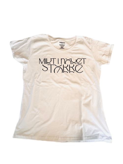 Midt i noget større t-shirt