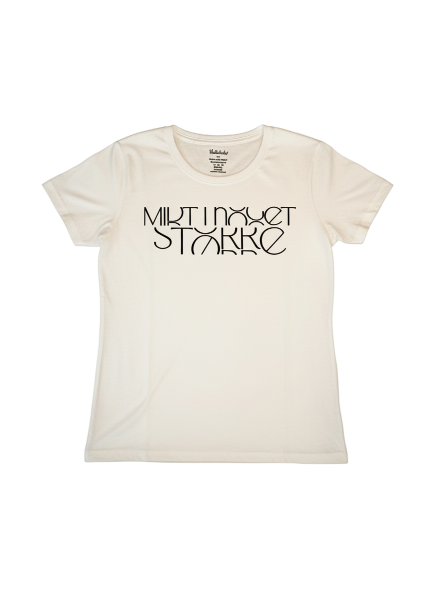 Midt i noget større t-shirt